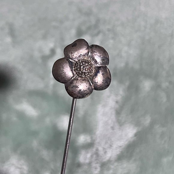 Pair of Vintage Forged Steel Flower Pins – Versatile for Hair, Hats or Clothing - Picture 10 of 17
